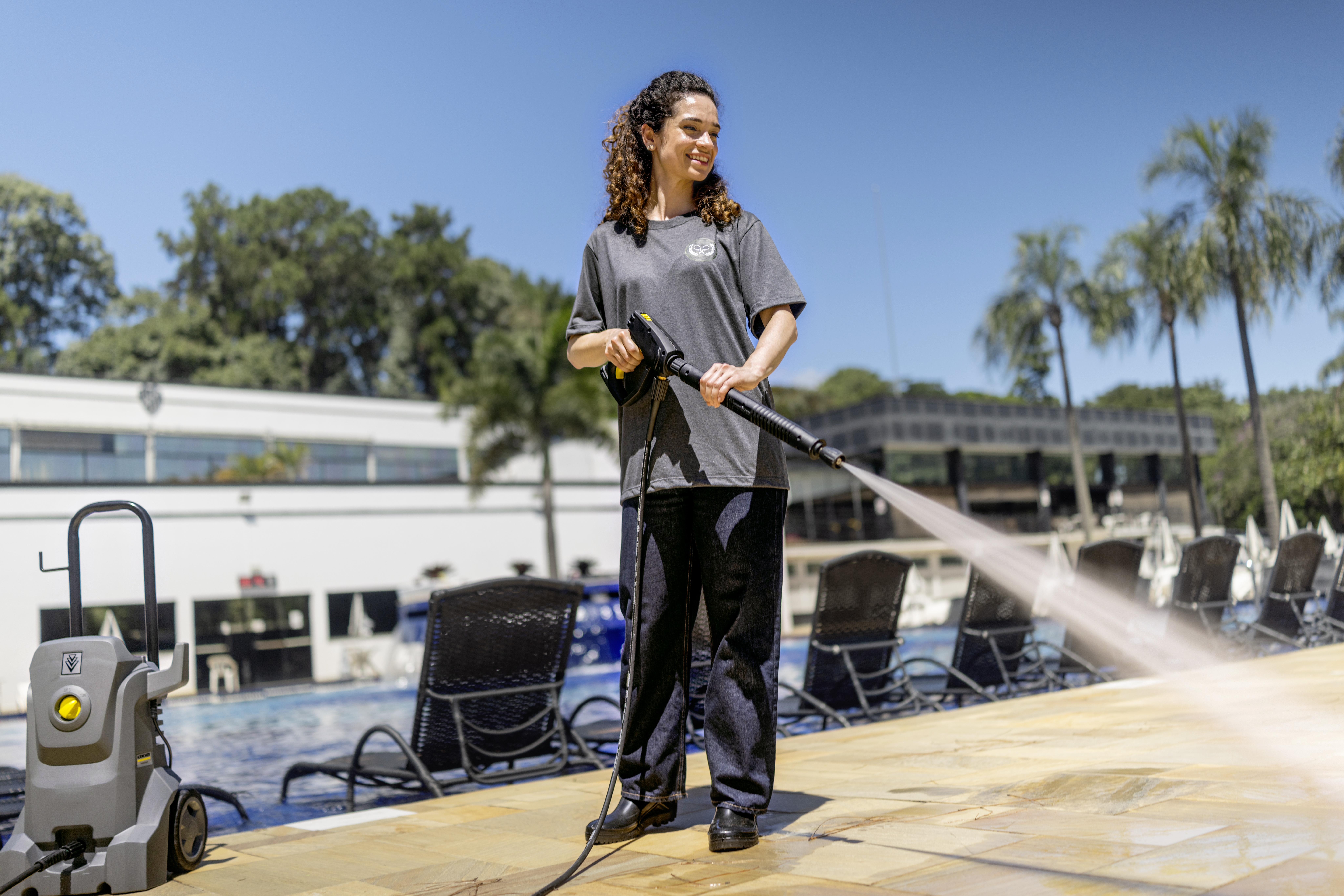 PRO HD 400 caretaker country club pool area app 12 CI25 300 dpi